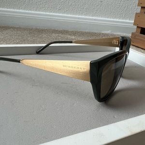 Burberry olive green sunglasses